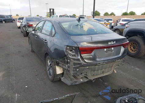 2023 Kia Forte Lxs z USA, uszkodzony, nr VIN 3KPF24AD1PE518911